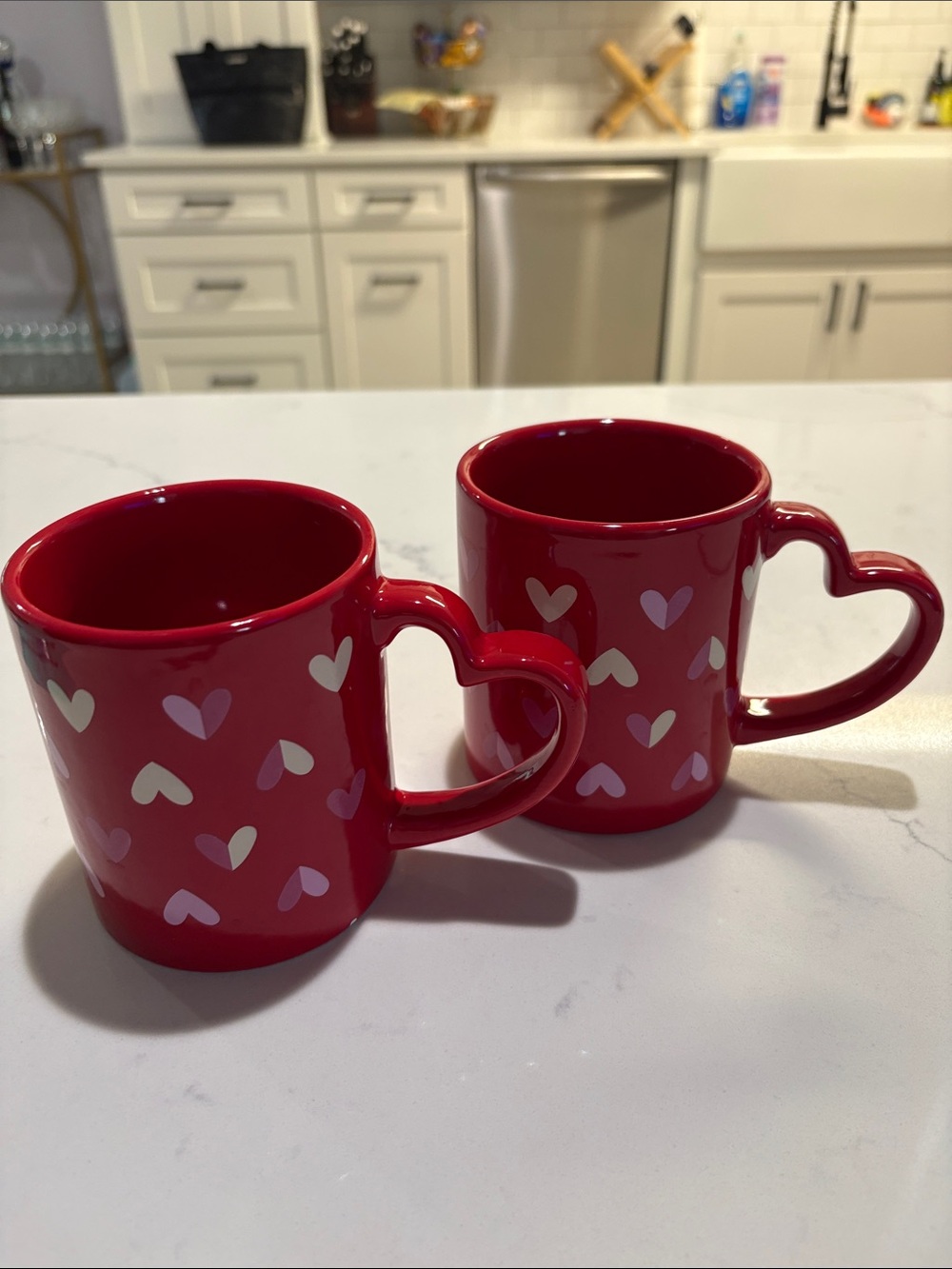 Heart-Handle Red Ceramic Mug with Pink Heart Pattern - Picture 3 of 5
